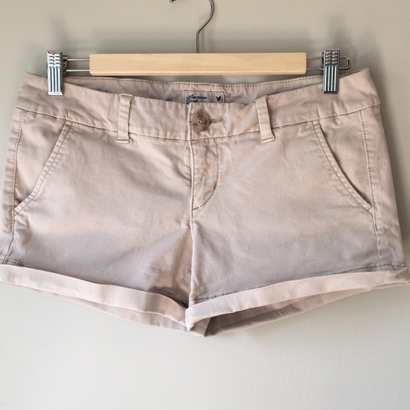 American Eagle: Khaki Shorts - Picture 8 of 8